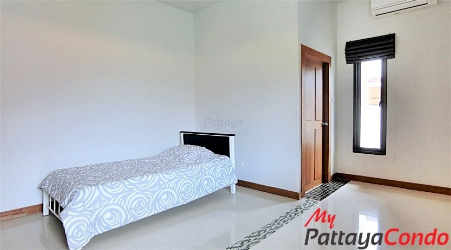 Baan Piam Mongkol Village Huay Yai Pattaya Pool Villa For Sale - HEPMK01-15