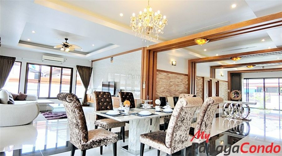 Baan Piam Mongkol Village Huay Yai Pattaya Pool Villa For Sale - HEPMK01
