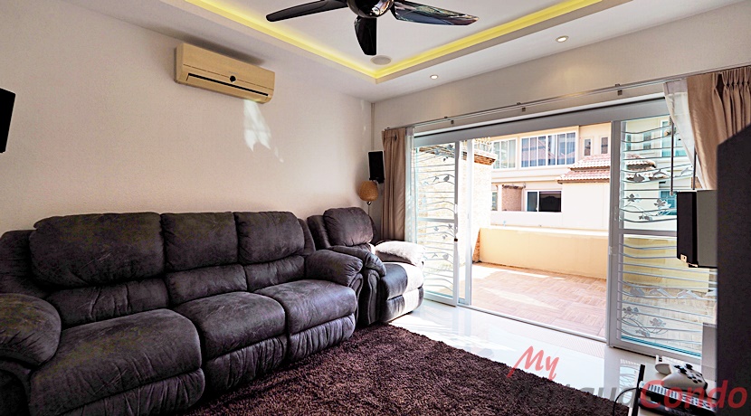 Beverly Hills Village Pattaya Townhouse For Sale - HP0006-15