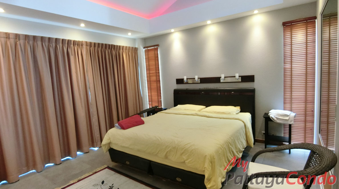 Boutique Garden Pool Villas Jomtien House For Sale - HJCTD02-27