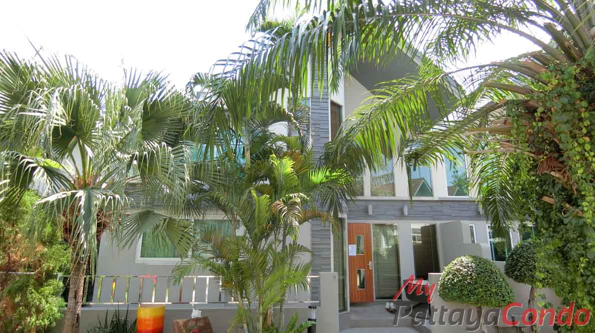 Boutique Garden Pool Villas Jomtien House For Sale - HJCTD02-1