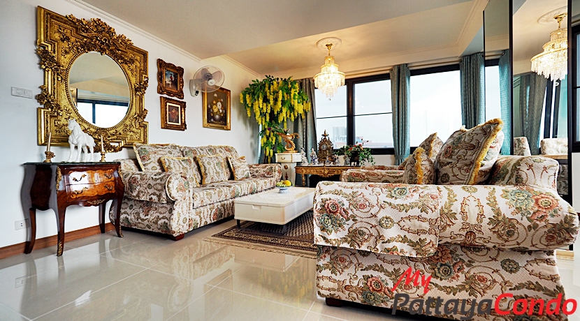 Center Condotel Pattaya Condo For Sale - CTRC01
