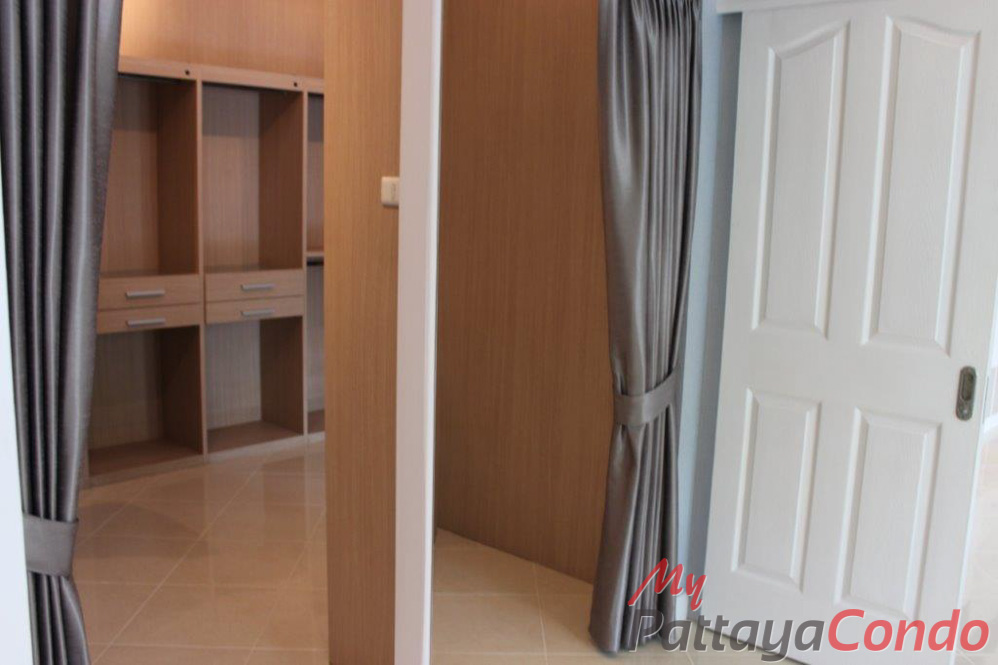 Green Field Villas 3 East Pattaya House For Sale - HEGF302-20