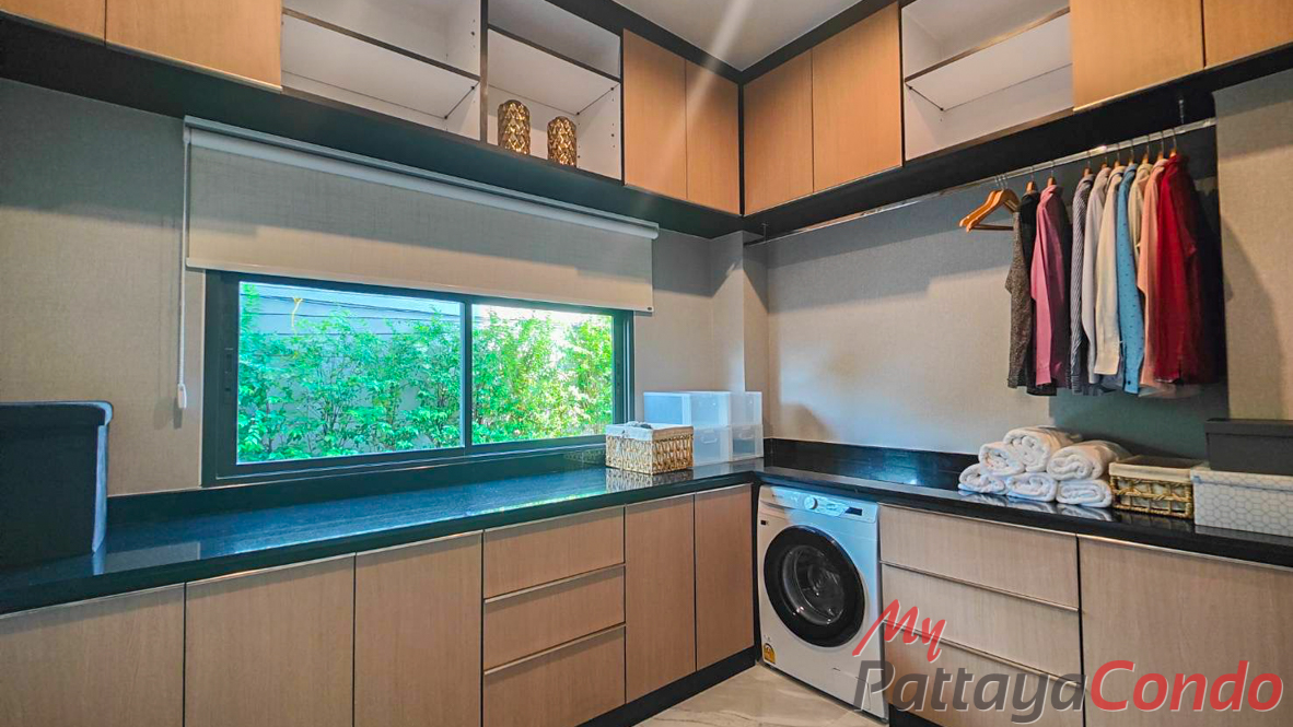 Madcha Nirvana Huay Yai Pattaya House For Sale - HEMCN01-11