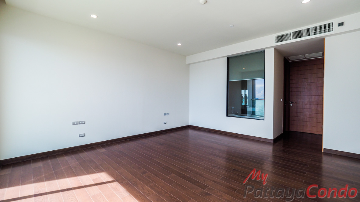 Movenpick White Sand Beach Condo Pattaya For Sale - MWS04-22
