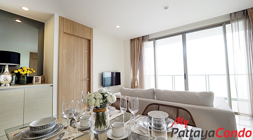 Riviera Wong Amat Condo For Sale - RW22
