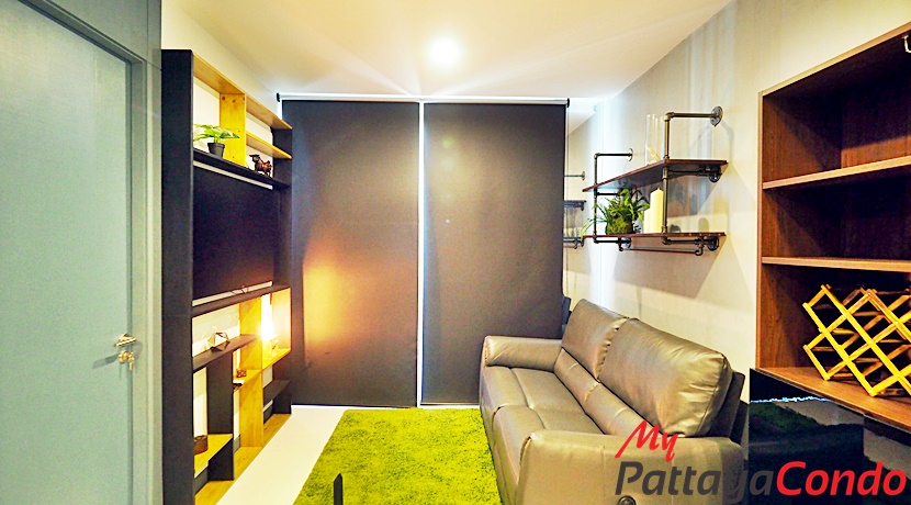 Riviera Wong Amat Condo For Sale - RW37-2
