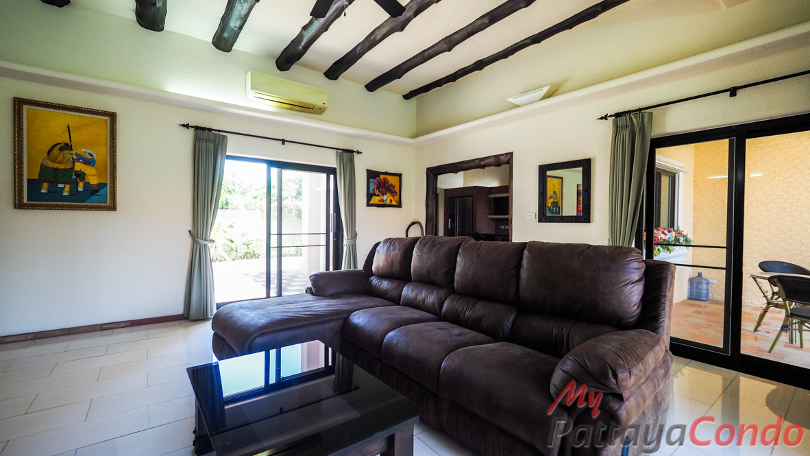 Santa Maria East Pattaya Townhouse For Sale - HESM03-9