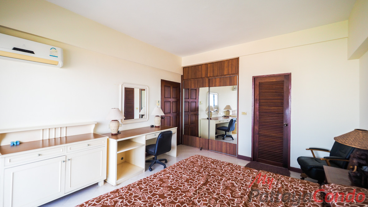 Star Beach Condotel Pattaya For Sale - STAR04-14