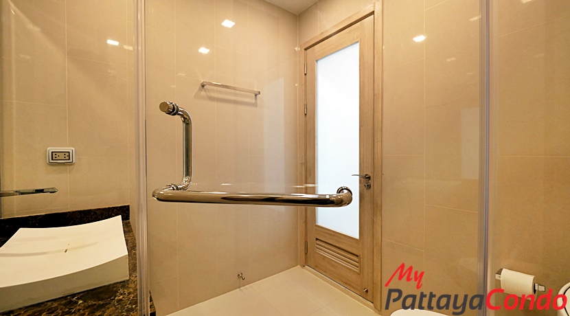 The Peak Towers Condo Pattaya For Sale - PEAKT24