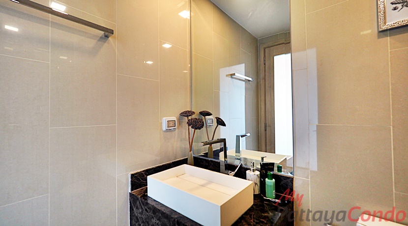 The Peak Towers Pattaya Condo For Sale - PEAKT40-11
