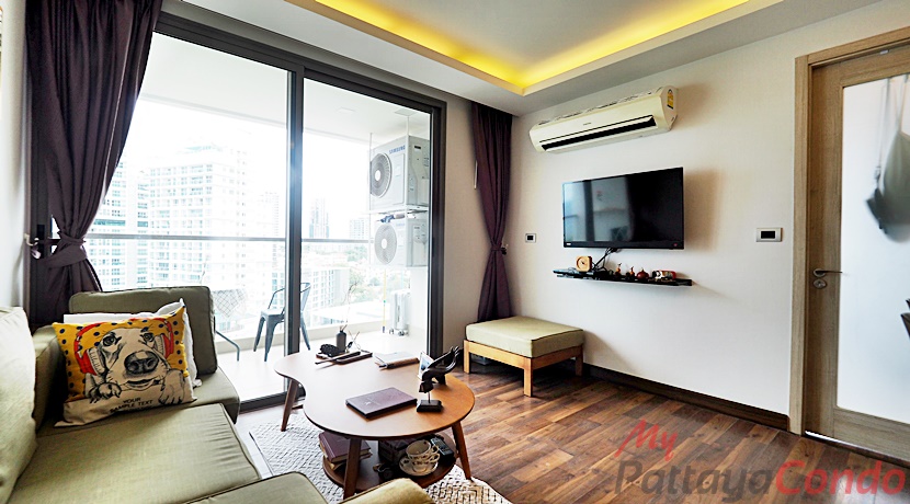 The Peak Towers Pattaya Condo For Sale - PEAKT40
