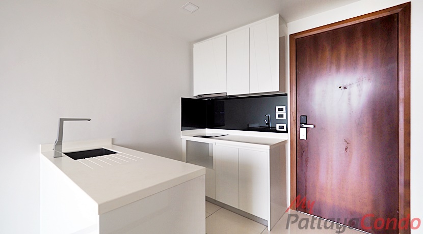 The Peak Towers Pattaya Condo For Sale - PEAKT43-1