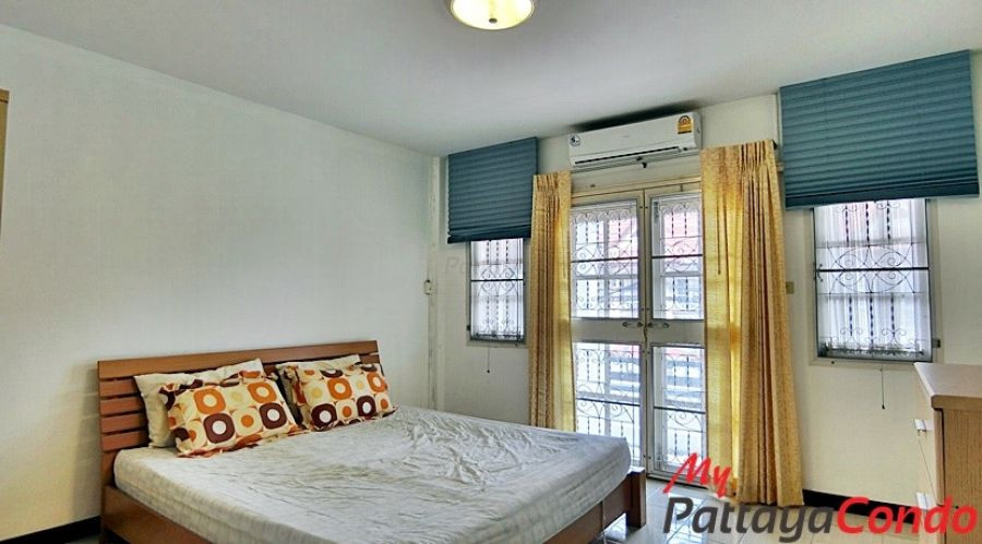 Sub Sombat Village Central Pattaya Townhouse For Sale - HCSS01-9
