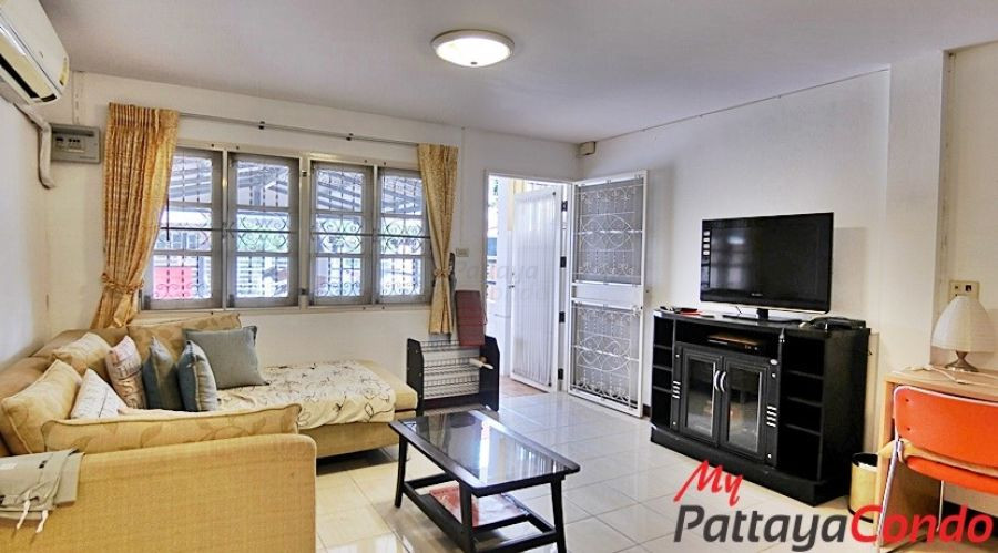 Sub Sombat Village Central Pattaya Townhouse For Sale - HCSS03-0
