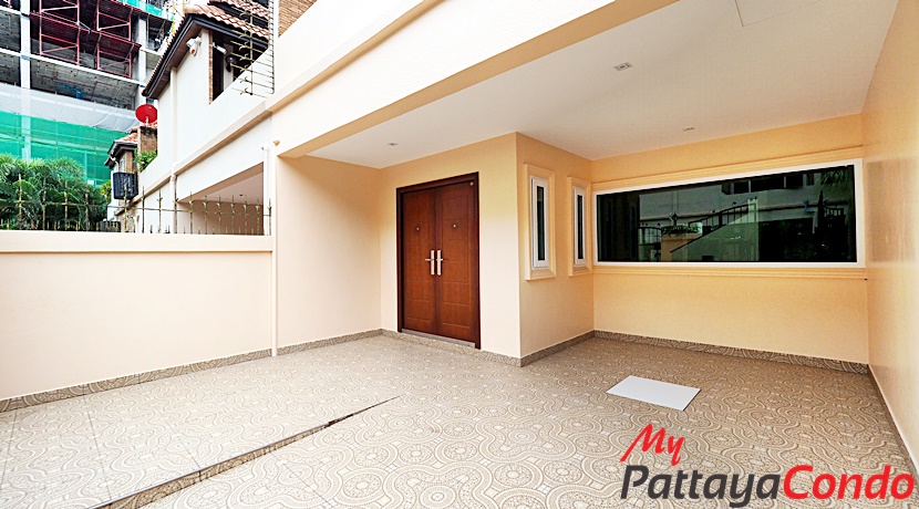 Beverly Hills Village Pattaya Townhouse For Sale - HP0003-1
