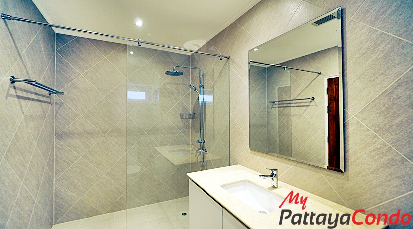 Beverly Hills Village Pattaya Townhouse For Sale - HP0003-11