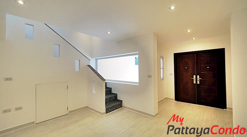Beverly Hills Village Pattaya Townhouse For Sale - HP0003-3