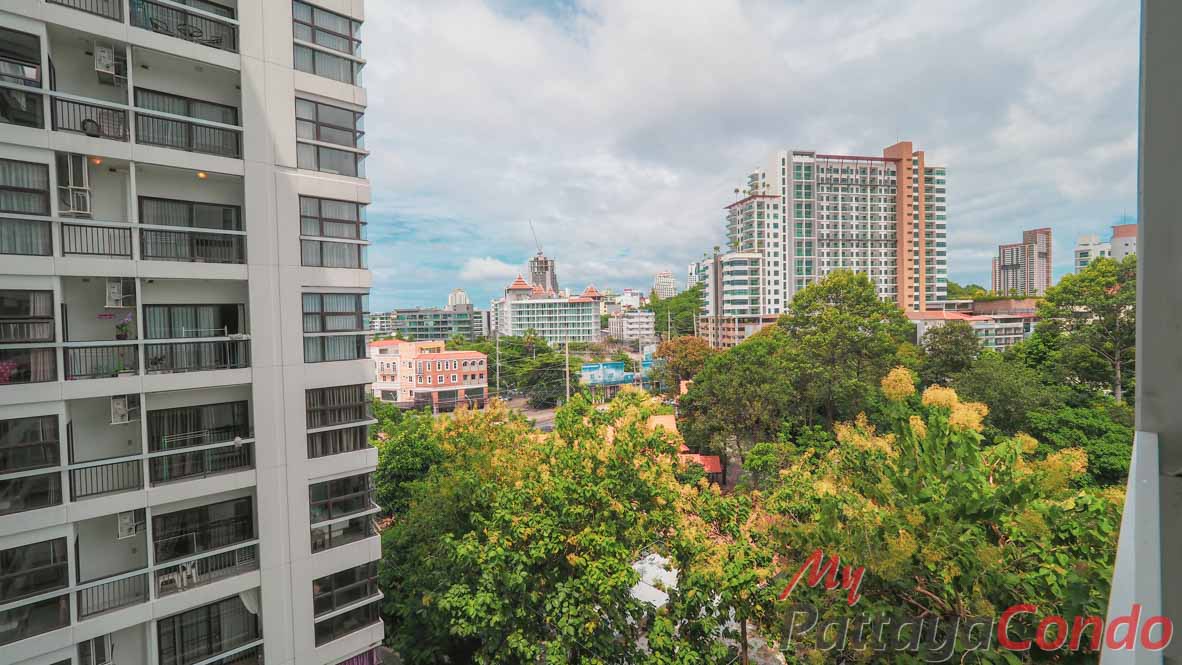 Treetops Pattaya Condo For Sale - TT24-11