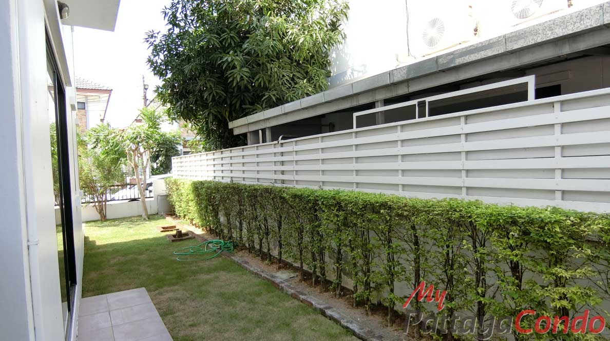 Uraiwan Park View East Pattaya House For Sale - HEURW01-30