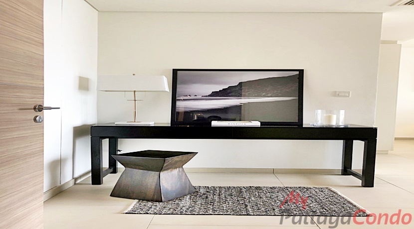 Zire Wong Amat Pattaya Condo For Sale - ZIR02