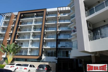Chic Condo | Large Sea View Studio Condo for Sale in North Karon-12