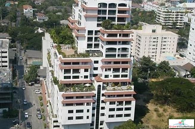 Baan Phrompong | Spacious & Luxurious Two Bedroom Condo in Phrom Phong