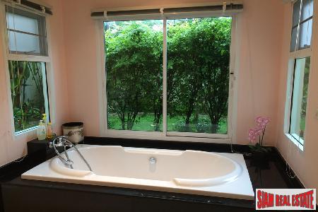 Three Bedroom Pool Villa with Large Garden near BIS in Koh Kaew-8