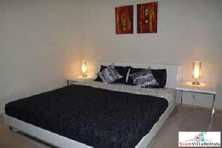 Noble Remix | Large One Bedroom Condo Located Directly at Thonglor BTS-4