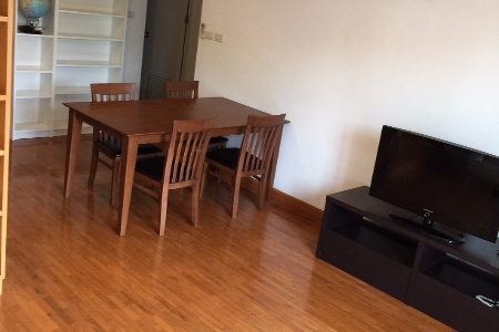Lovely 2 Bedroom. Central but quiet. Baan Siri Sathorn