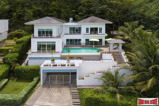 Botan Village | Large Modern 4 bedroom House with Views over Loch Palm Golf Course-0
