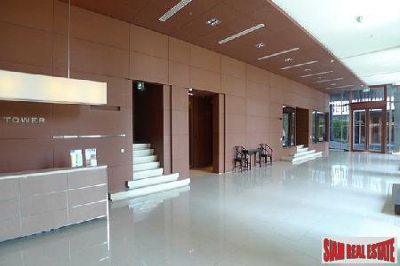 The Emporio Place | One Bed Modern Contemporary Condo for Rent at Sukhumvit 24-5