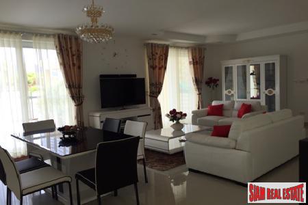 Private Pool Villa with 4-Bedrooms in Rawai, Phuket-2