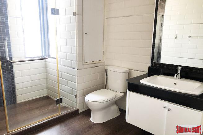 Large and Comfortable Three Bedroom in a Great Location of Khlong Toei, Bangkok-7