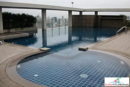 The Lakes | Huge Two Bedroom Pet Friendly Condo with Views and Extras Asok-17