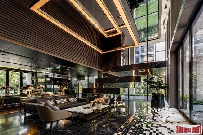 Newly Completed Ultra Luxury High-Rise Condo at Chidlom in the Pathumwan Area -Discount and Rental Guarantee 5% for 2 Years! 2 Bed Units