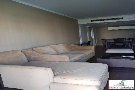 All Seasons Mansion | Spacious and Convenient Two Bedroom Condo for Rent in Lumphini