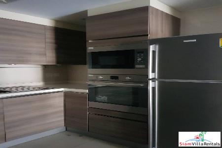 All Seasons Mansion | Spacious and Convenient Two Bedroom Condo for Rent in Lumphini