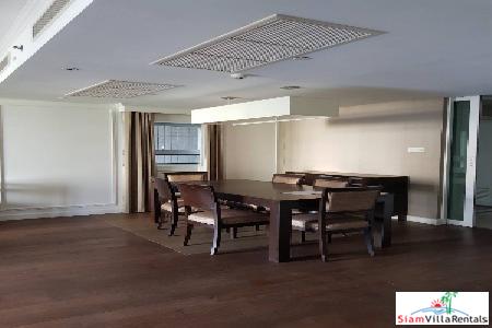 All Seasons Mansion | Spacious and Convenient Two Bedroom Condo for Rent in Lumphini