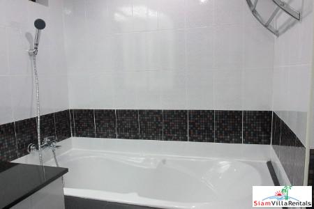 President Park View Tower | Large Three Bedroom Great for Families on Sukhumvit 24-16