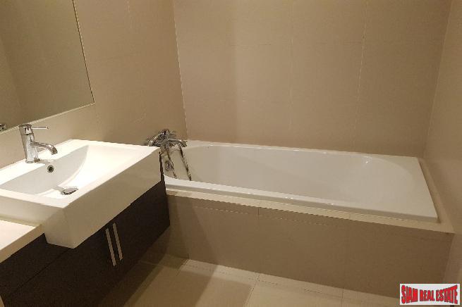 Noble Solo Condo | Sunny Two Bedroom Condo with Pool Views on Sukhumvit 55-10