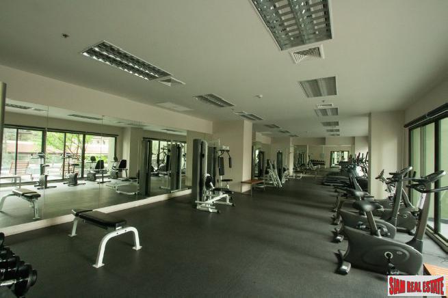 Noble Solo Condo | Sunny Two Bedroom Condo with Pool Views on Sukhumvit 55-28