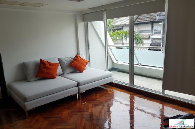 Family-Style Townhouse with Five Bedrooms in the Center of the City, Phrom Phong-10