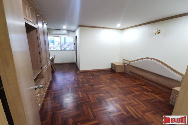 Regent on the Park 3 | Expansive City Views from This Three Bedroom Condo in Phrom Phong-9