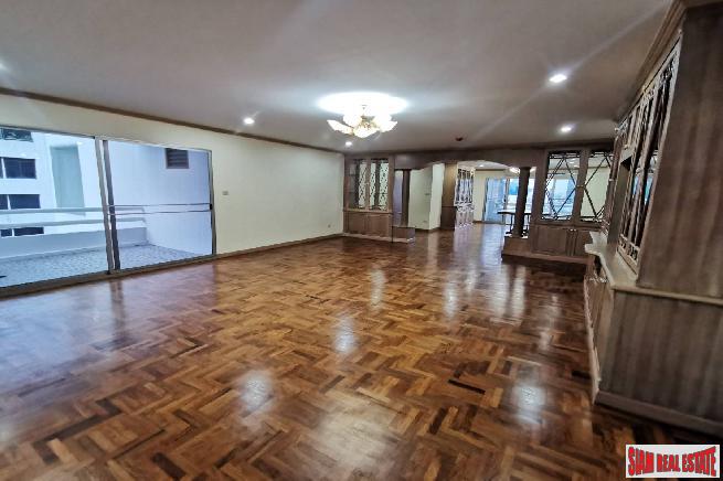 Regent on the Park 3 | Expansive City Views from This Three Bedroom Condo in Phrom Phong-2