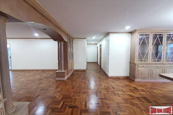 Regent on the Park 3 | Expansive City Views from This Three Bedroom Condo in Phrom Phong-3