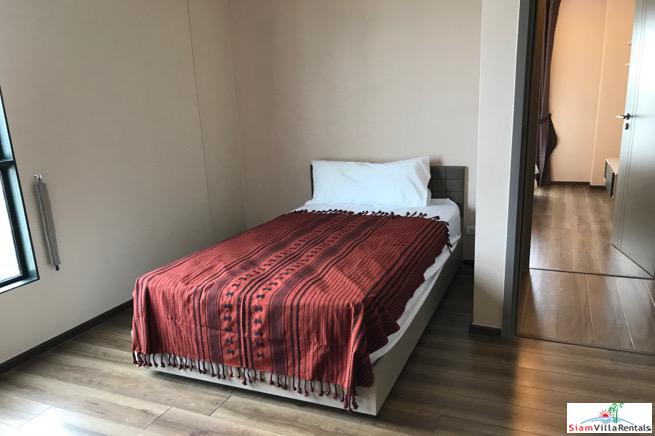 Teal Sathorn- Taksin | City Views from the 27th Floor of this Furnished Three Bedroom Condo in Wongwian Yai-16
