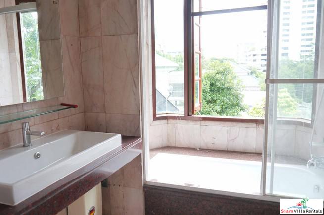 Prestigious Renovated Five Bedroom House in the Heart of Sukhumvit 61 and Close to BTS Ekkamai-24