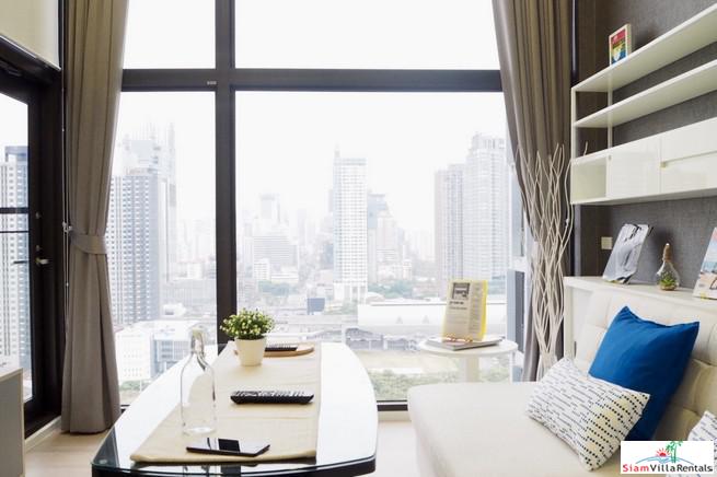 Chewathai Residence Asoke | Cozy Modern One Bedroom Duplex for Rent in Phra Ram 9-13