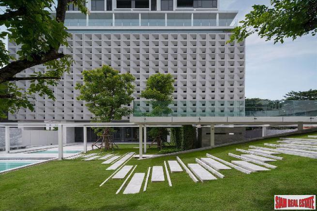 Newly Completed Luxury Condos at Trendy area of Thong Lor, next to BTS - 2 Bed Units - Up to 23% Discount!